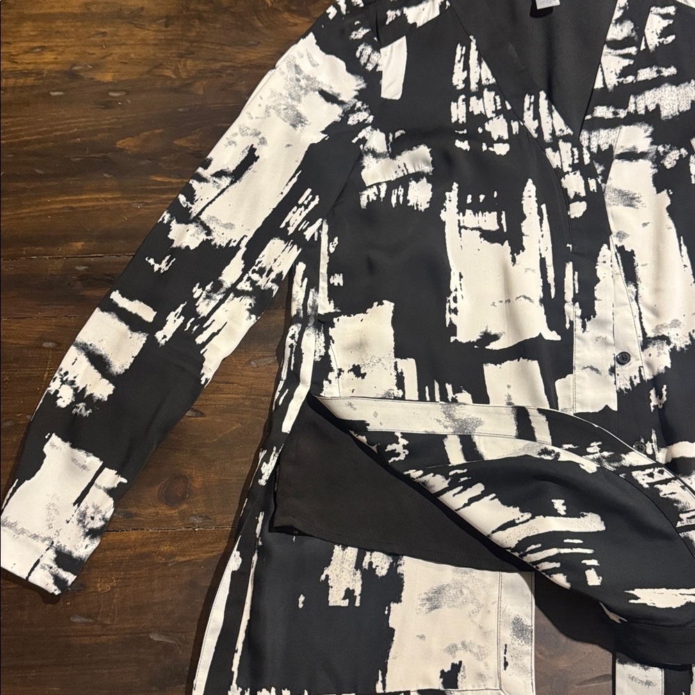 DKNY Monochrome Patterned Black and White Blouse - Picture 6 of 8